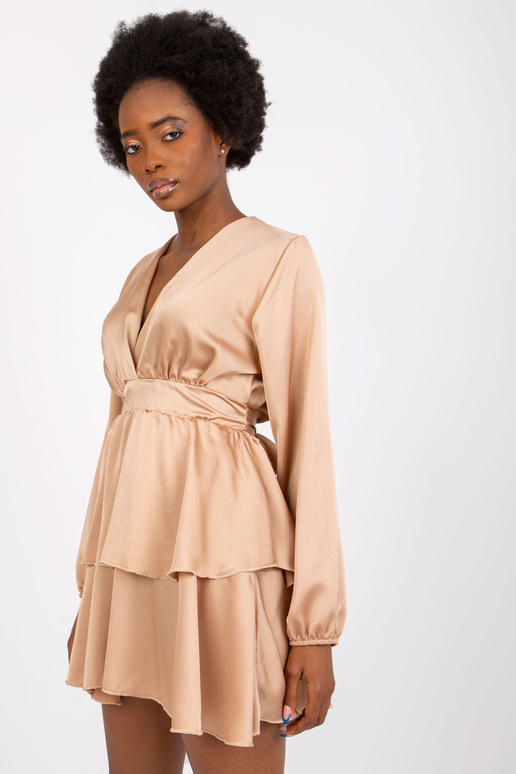 Gaiši bēša kleita ar volāniem Rimini