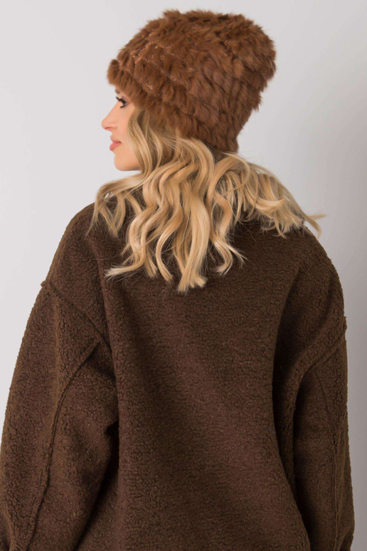 Gaiši brūna kažokādas cepure