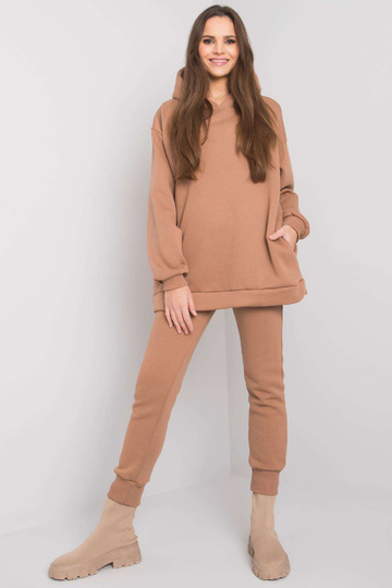 Kamieļu sporta krekls...