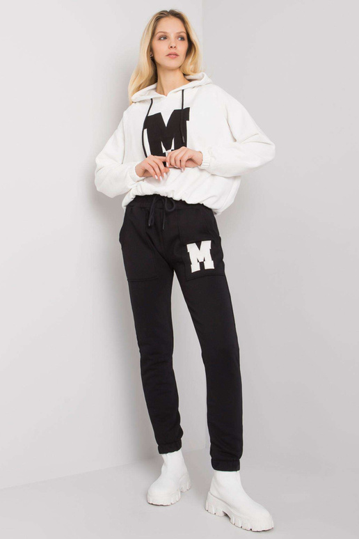 Ecru-melns komplekts ar Danielle