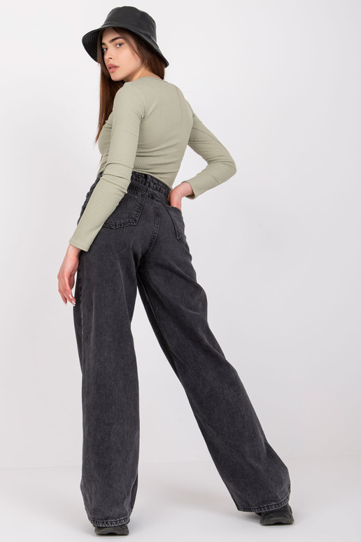 Gaiši zaļa svītraina blūze ar Moxie...