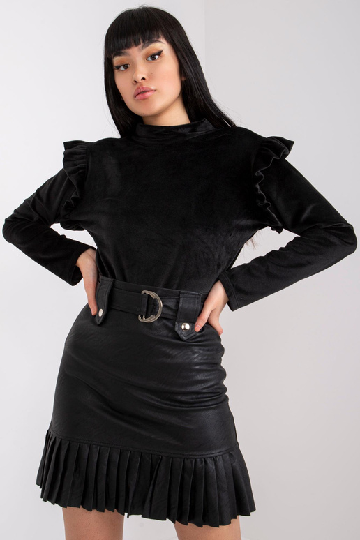 Melna velūra blūze ar volāniem Eugenie