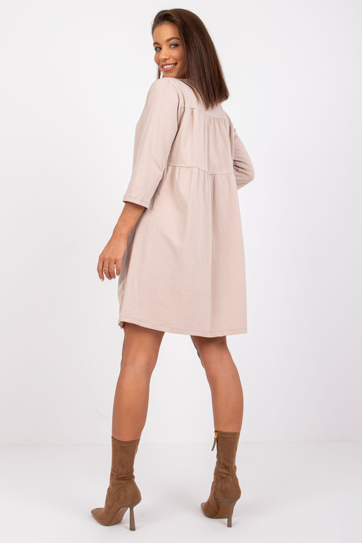 Gaiši bēša kleita ar Dalenne kabatām