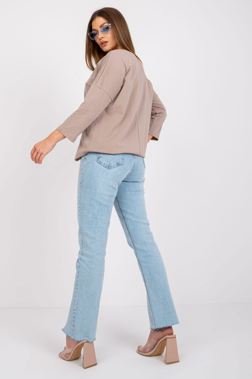 Tumši bēša kokvilnas blūze sievietēm... Tumši bēša kokvilnas blūze sievietēm...