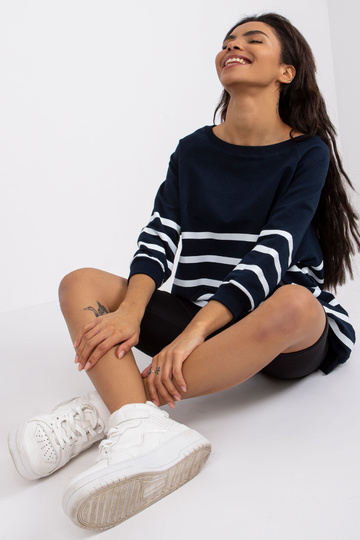 Tumši zila un balta... 2