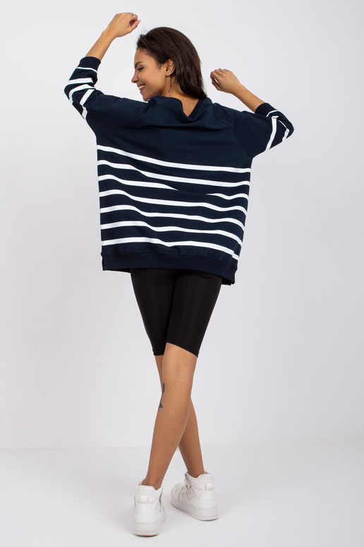 Tumši zila un balta svītraina blūze...