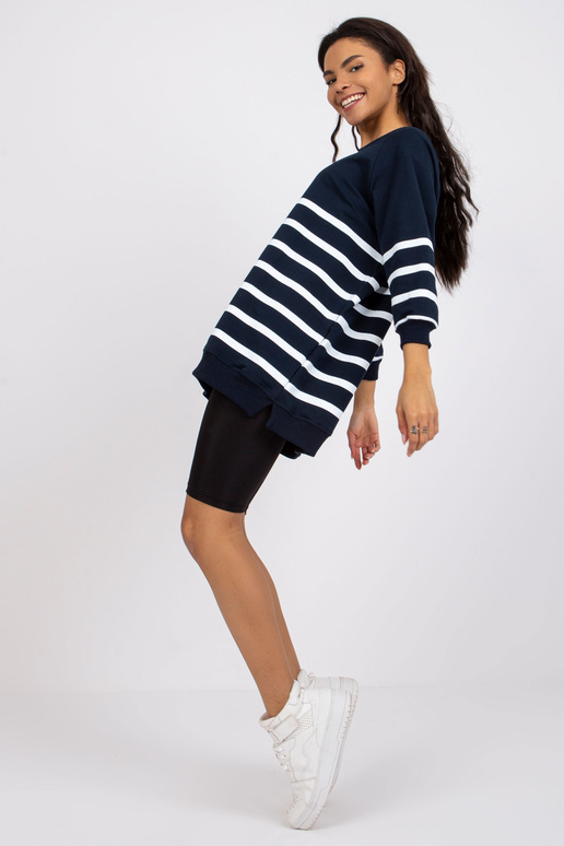 Tumši zila un balta svītraina blūze...