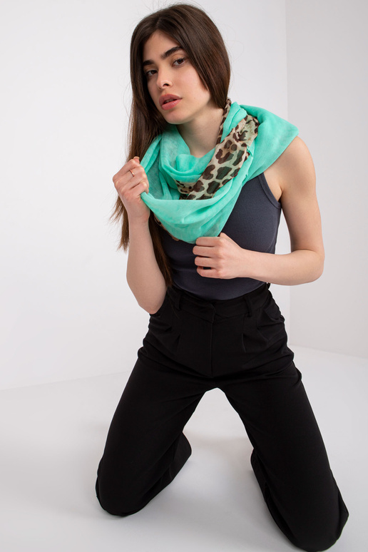 Piparmētru šalle ar leopera apdruku