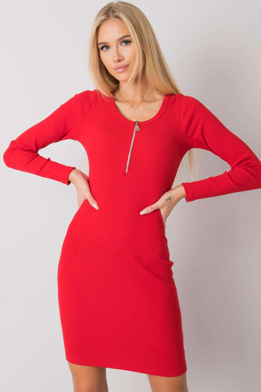 Sarkana rievota kleita sievietēm...