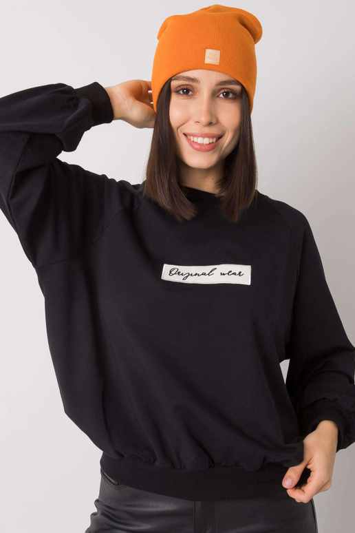 Gaiši oranža sieviešu beanie cepure