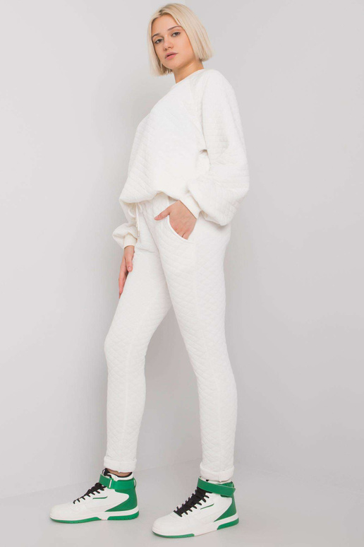 Ecru divdaļīgs stepēts komplekts Palermo