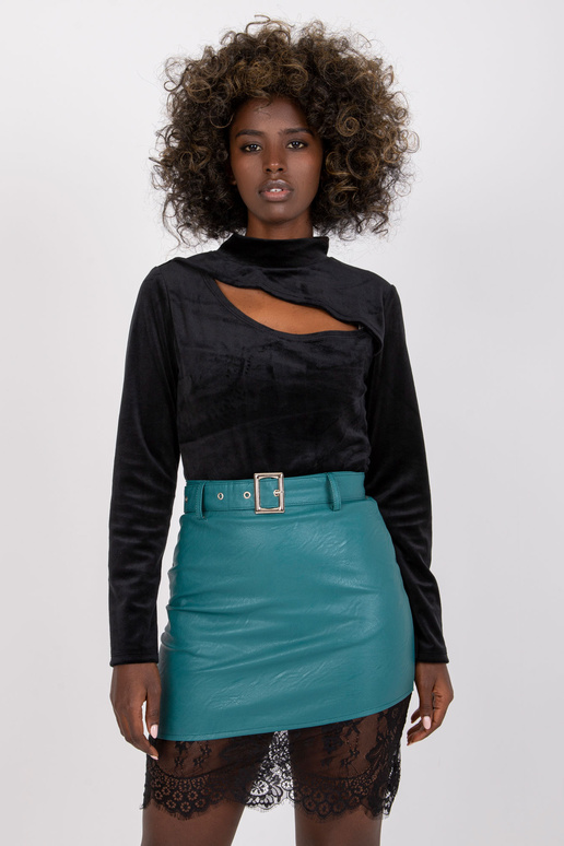 Melna blūze ar izgriezumu Kigali