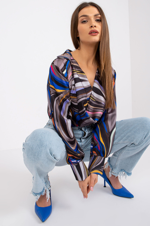 Melna blūze ar Diya apdruku Melna blūze ar Diya apdruku