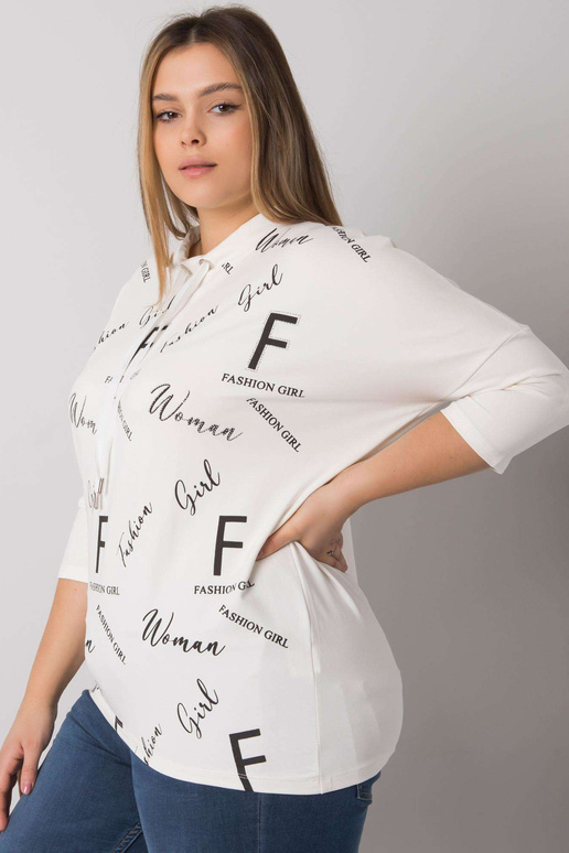 Plus izmēra blūze ar rakstiem