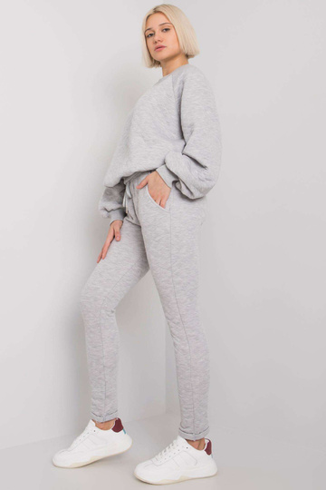 Pelēks divdaļīgs stepēts... 2