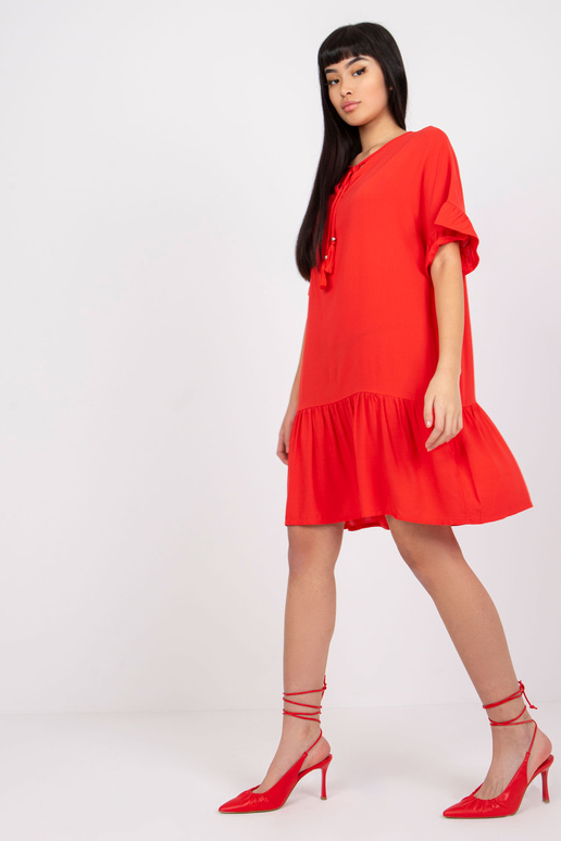 Sarkana kleita ar volāniem no Sindy...