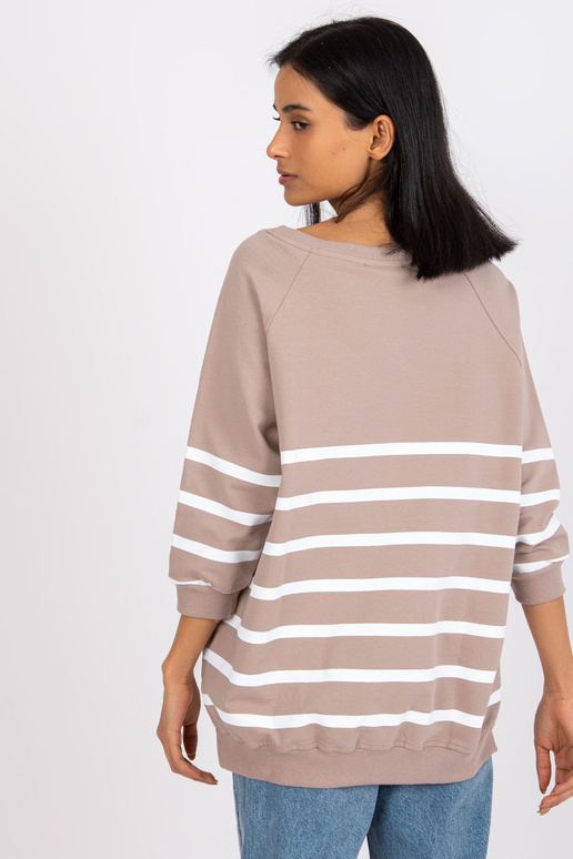 Tumši bēša un balta svītraina blūze... Tumši bēša un balta svītraina blūze...