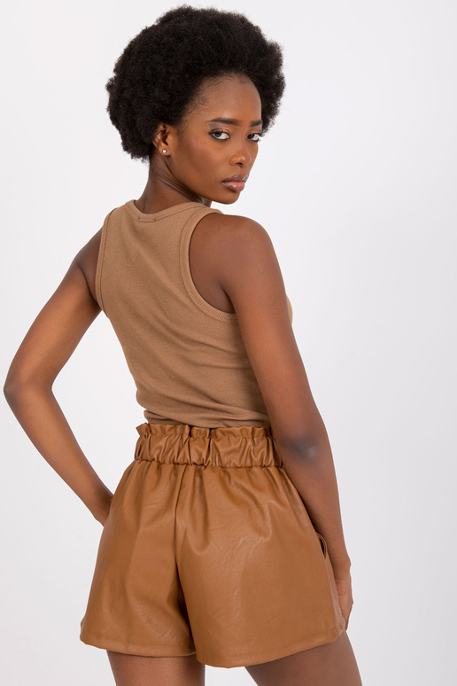 Iwetta Camel Leatherette šorti Iwetta Camel Leatherette šorti