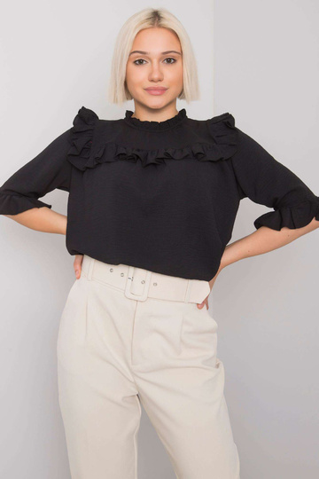 Melna blūze ar volāniem...