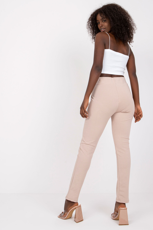 Bēšas sporta bikses ar iesiešanu...