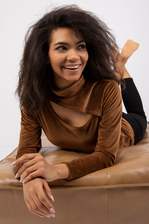 Kigali sieviešu brūna velūra blūze