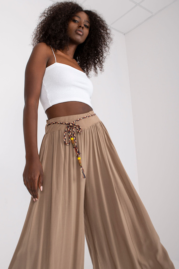 Tumši bēšas platas bikses...