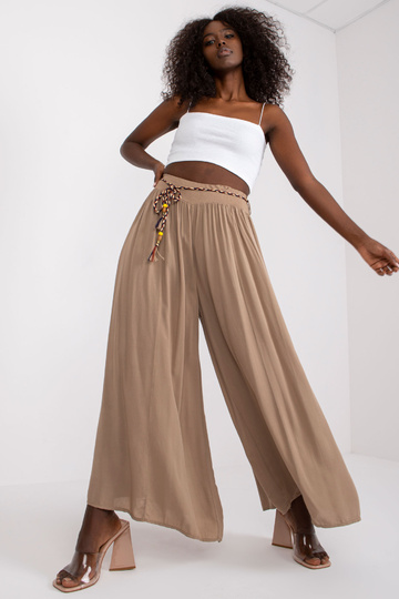 Tumši bēšas platas bikses... 2