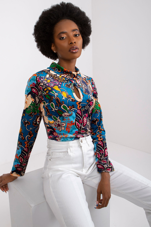 Tumši zila raksta blūze ar velūru...