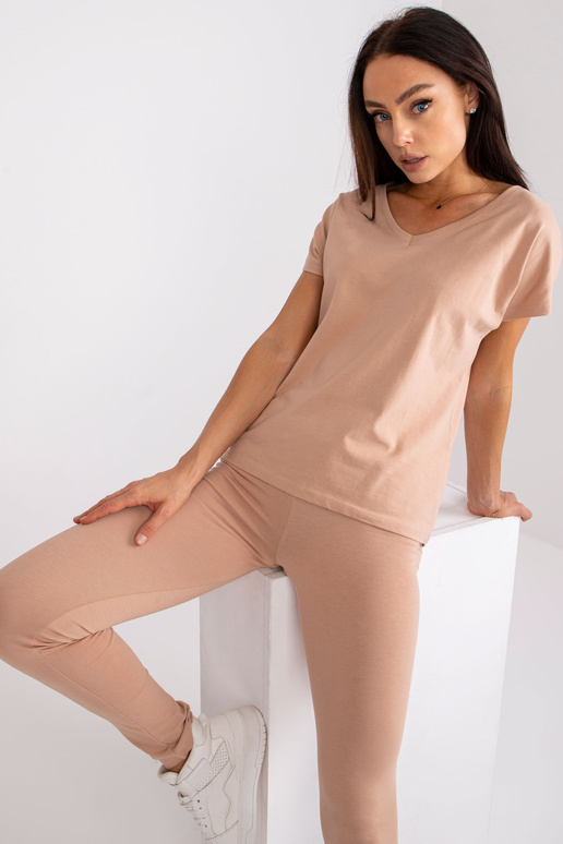 Kamieļu brīvs sieviešu t-krekls...