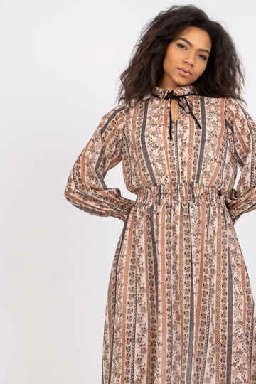 Bēša kleita ar Ava rakstiem