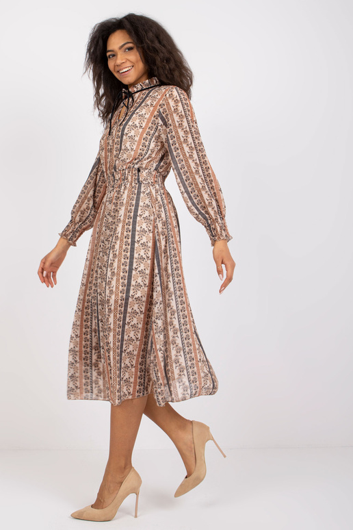 Bēša kleita ar Ava rakstiem