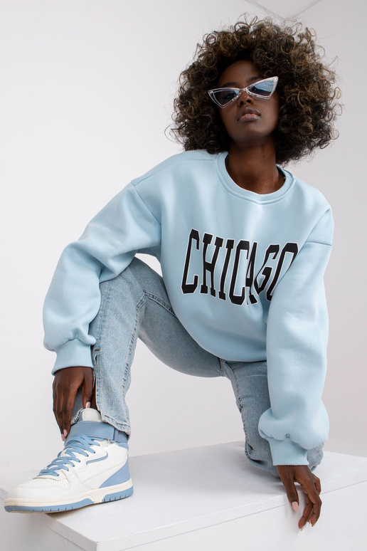 Gaiši zils sporta krekls ar Madeiras...