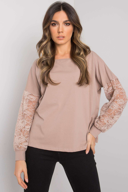 Tumši bēša blūze ar mežģīnēm... Tumši bēša blūze ar mežģīnēm...