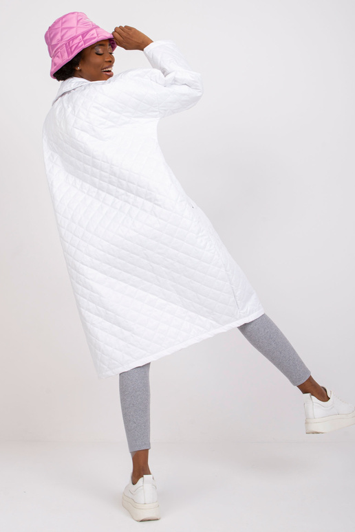 Balts mētelis ar vatējumu Sofija