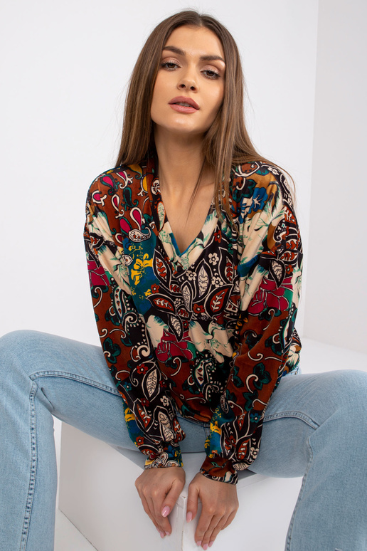 Brūna sieviešu blūze ar rubīna apdrukām