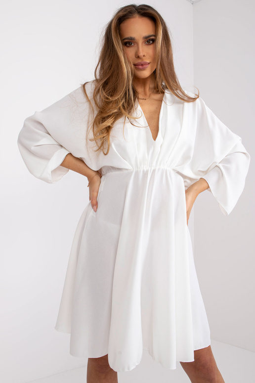 Zeina baltā volānu kleita