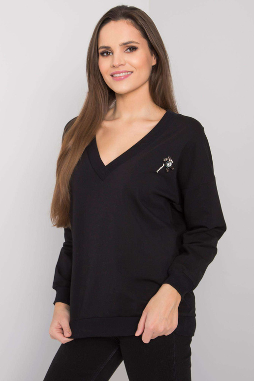 Melns sporta krekls ar aplikāciju...