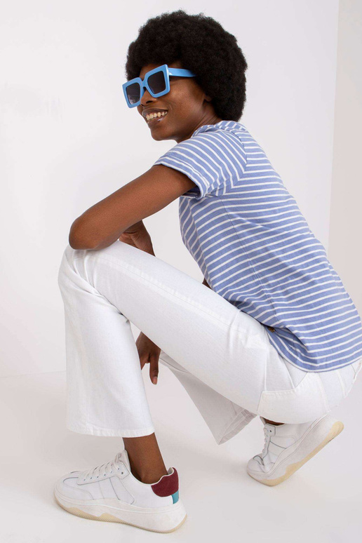 Gaiši zils kokvilnas T-krekls...