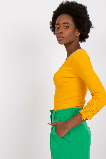 Gaiši oranža svītraina...