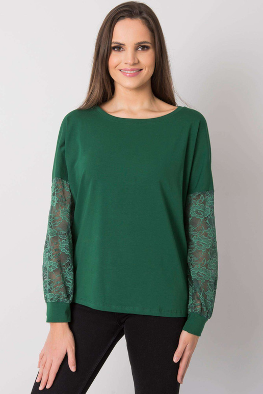 Tumši zaļa blūze ar mežģīnēm... Tumši zaļa blūze ar mežģīnēm...