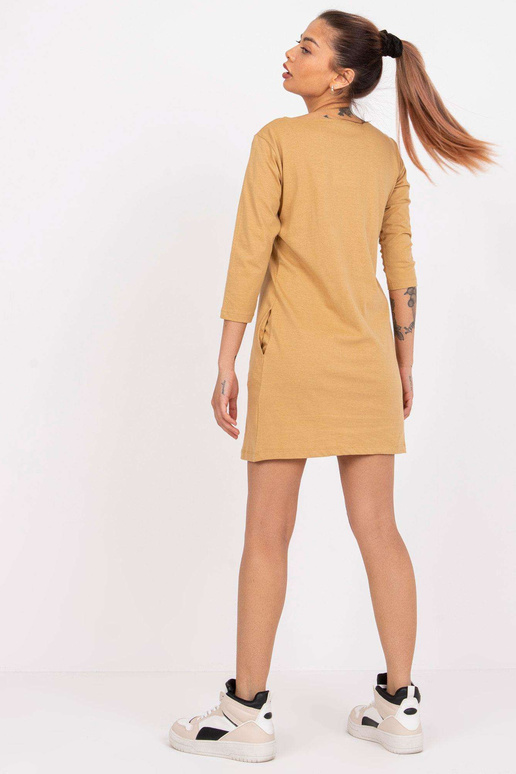 Kamieļu tunika pamata ar kabatām...