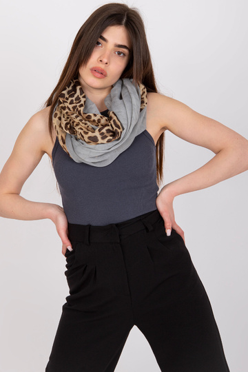 Pelēks sieviešu skurstenis 2