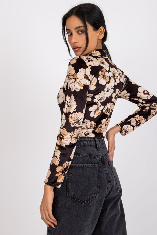Melna un bēša velūra blūze ar ziediem...