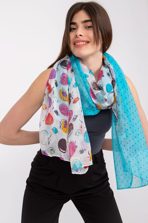 Balts un zils iesaiņojums ar apdruku