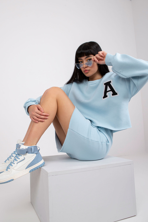 Gaiši zils sporta kreklu komplekts ar...