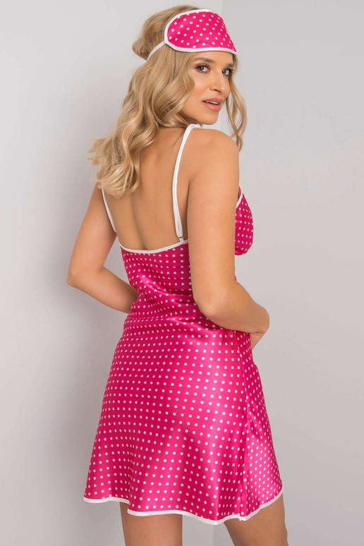 Rozā pidžama diētas pidžamā