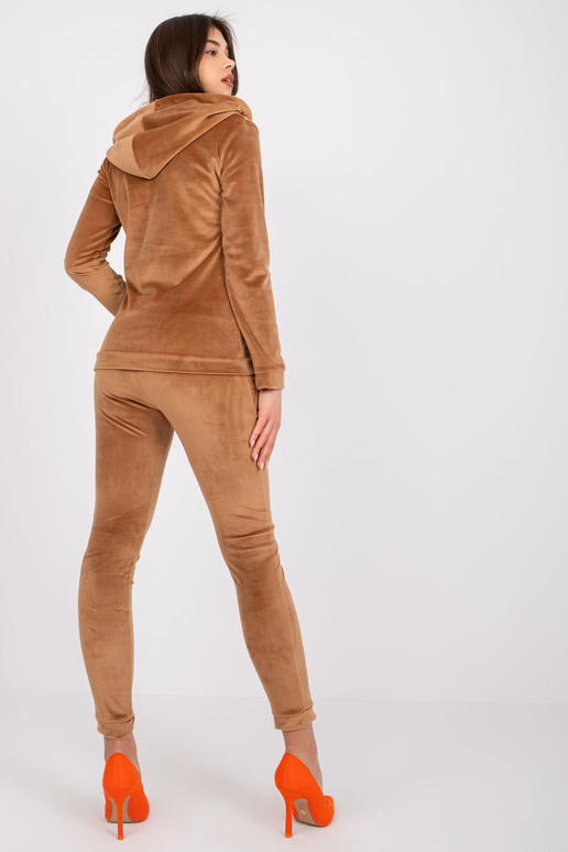 Ilaria sieviešu gaiši brūnā velūra...