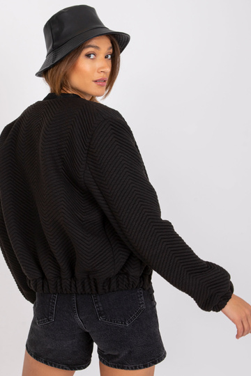 Melna pārejas jaka ar...