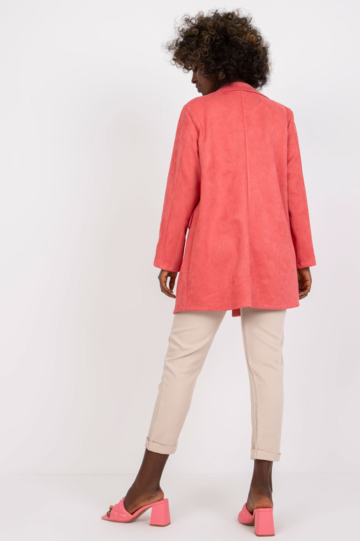 Rozā žakete ar Irmina aizdari