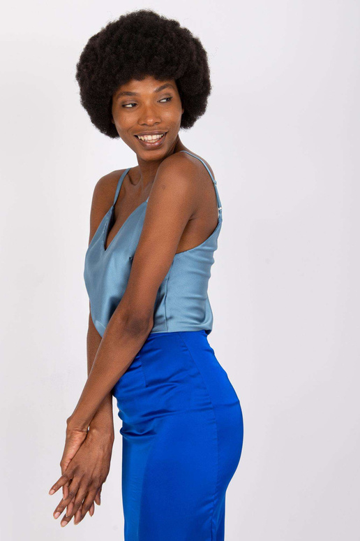 Zils tops uz regulējamām lencēm...